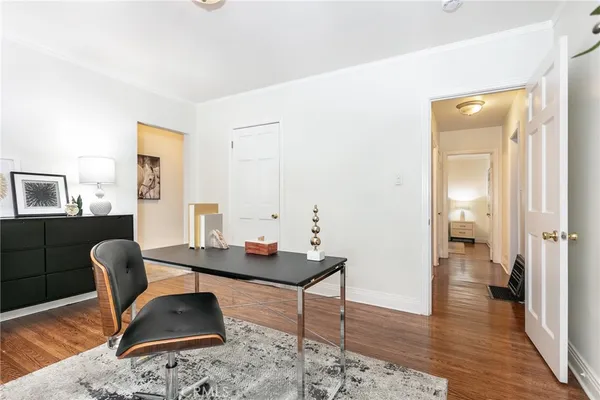 $925,000 | 466 Wickliffe Drive, Pasadena, CA 91104