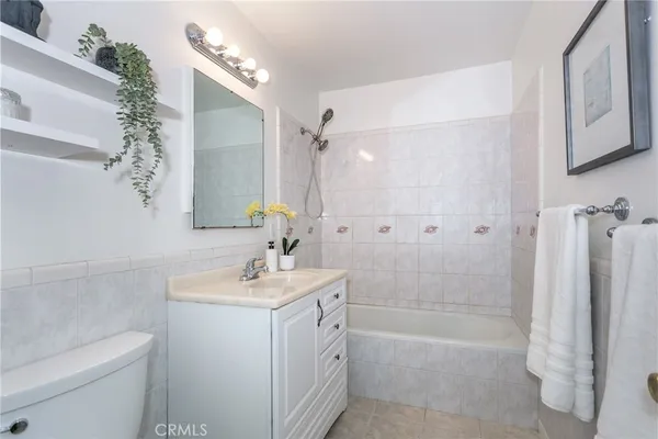 $925,000 | 466 Wickliffe Drive, Pasadena, CA 91104