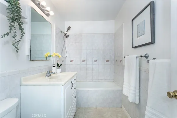 $925,000 | 466 Wickliffe Drive, Pasadena, CA 91104