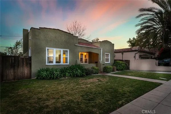 $925,000 | 466 Wickliffe Drive, Pasadena, CA 91104