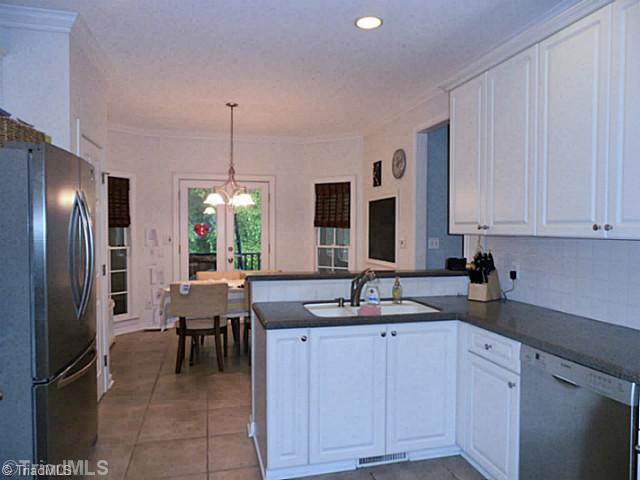 2807 Lockland Drive Oak Ridge, NC 27310 - Photo 3 of 13 Kitchen.