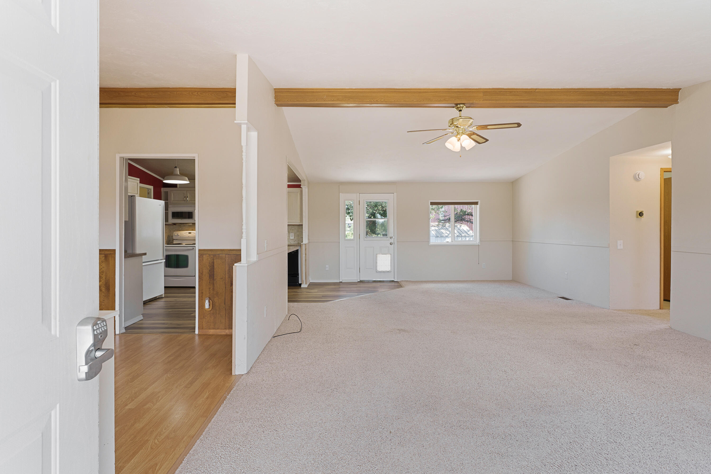 5674 Southeast Davis Loop Prineville, OR 97754 - Photo 5 of 48 a view of an empty room