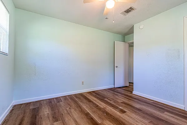 $1,400 | 314 Normagene Street, Livingston, TX 77351