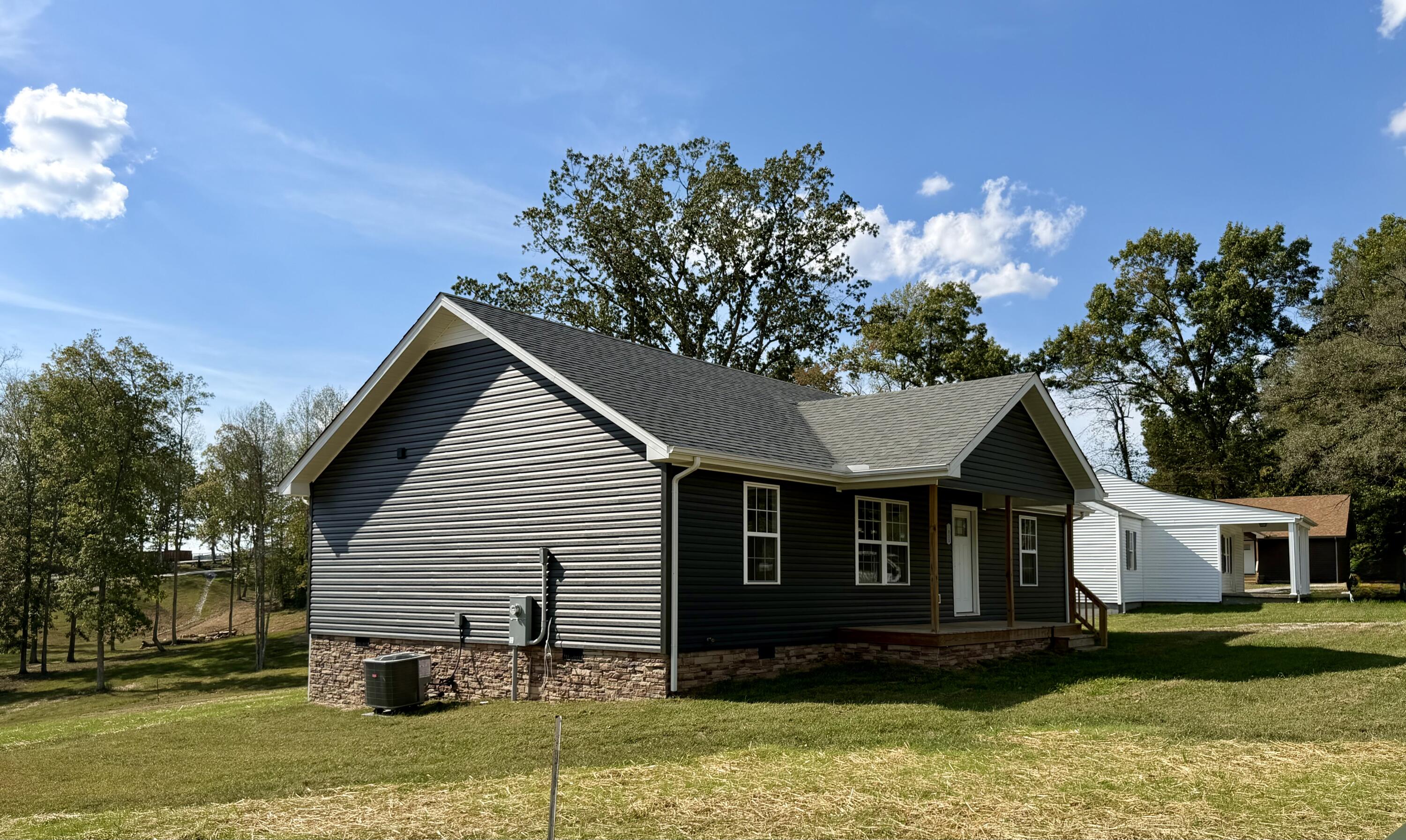 1055 Topton Road London, KY 40744 - Photo 2 of 16 IMG_4266