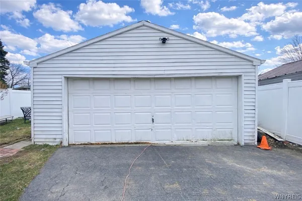 $199,900 | 15 Linwood Avenue, North Tonawanda, NY 14120