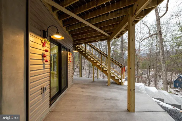 $647,500 | 67 Knight Drive, Mount Jackson, VA 22842