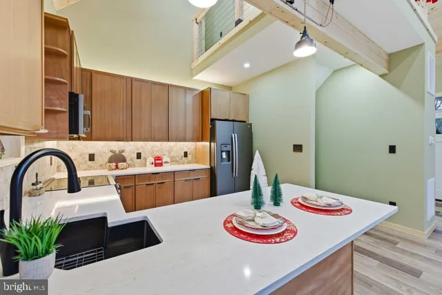 $647,500 | 67 Knight Drive, Mount Jackson, VA 22842