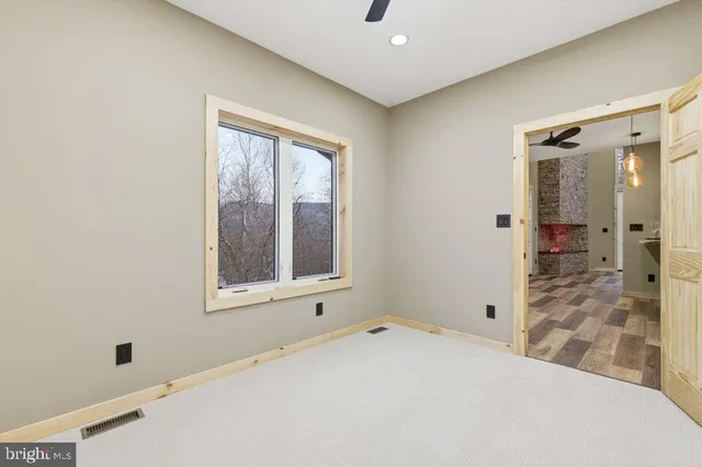 $647,500 | 67 Knight Drive, Mount Jackson, VA 22842