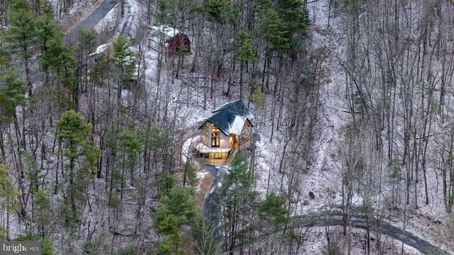 $647,500 | 67 Knight Drive, Mount Jackson, VA 22842