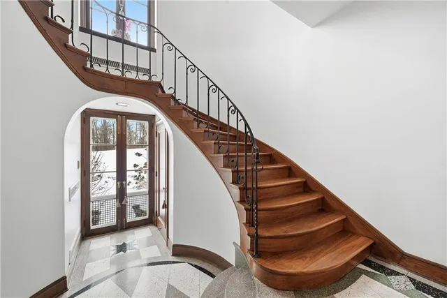 $2,100,000 | 470 Fairview Road, Pittsburgh, PA 15238