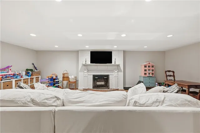 $2,100,000 | 470 Fairview Road, Pittsburgh, PA 15238