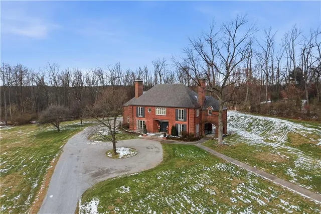 $2,100,000 | 470 Fairview Road, Pittsburgh, PA 15238