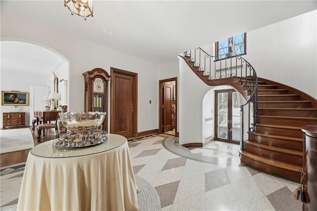 470 Fairview Road Pittsburgh, PA 15238 - Photo 8 of 50