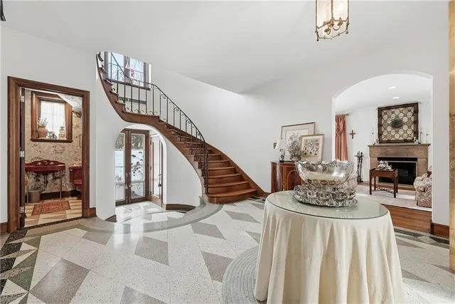 $2,100,000 | 470 Fairview Road, Pittsburgh, PA 15238