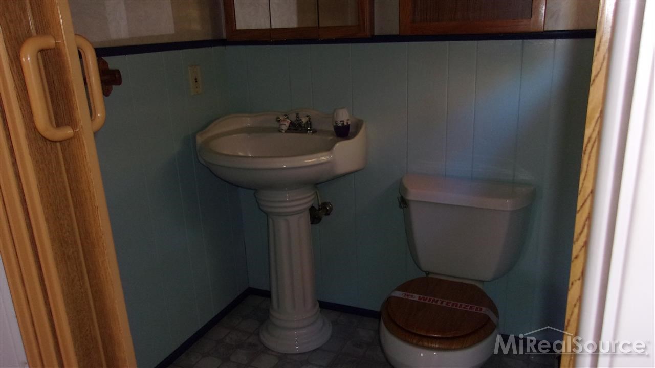 9173 Field Road Algonac, MI 48001 - Photo 24 of 30 31217890-23.JPG