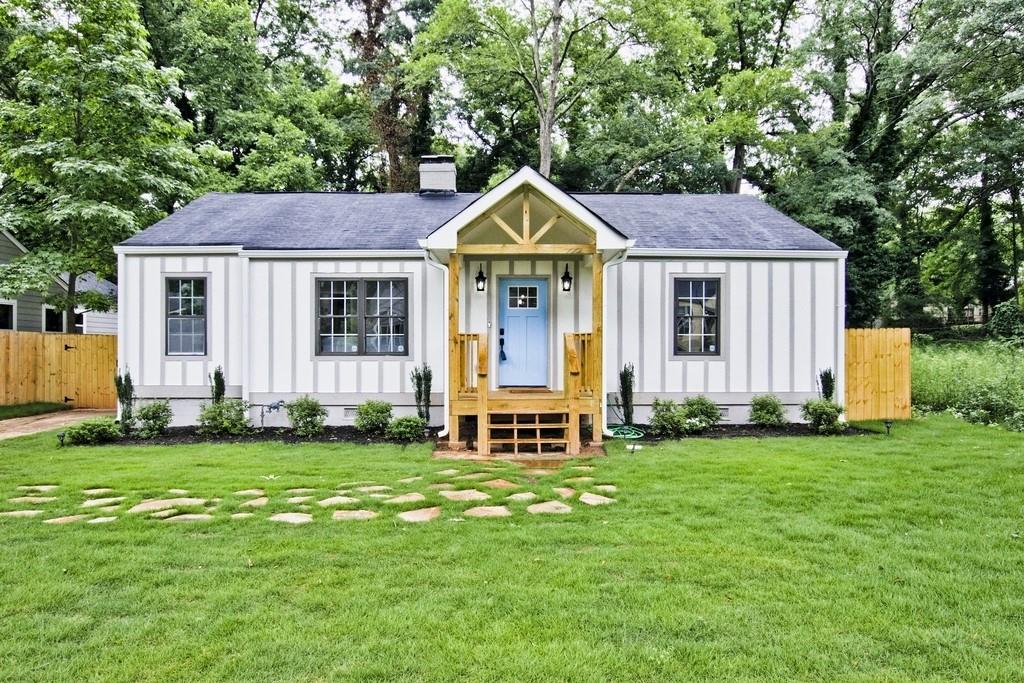 Welcome Home to 1146 Edgefield Drive!