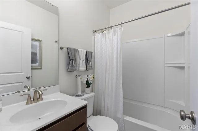 $259,900 | 2 Aspen At Riverstone, Florissant, MO 63031