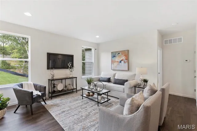 $259,900 | 2 Aspen At Riverstone, Florissant, MO 63031