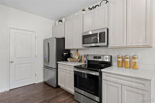 $259,900 | 2 Aspen At Riverstone, Florissant, MO 63031