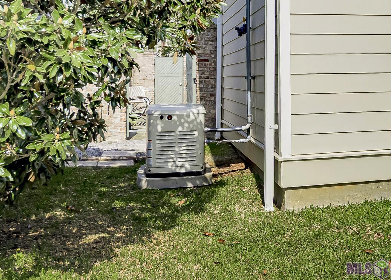 2018 Glasgow Avenue Baton Rouge, LA 70808 - Photo 31 of 37