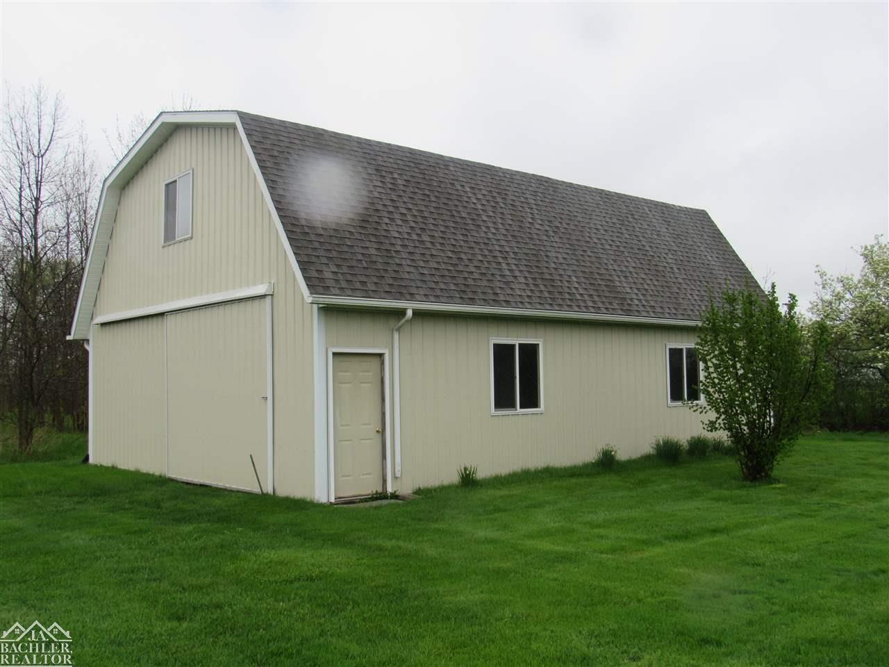 3438 Plank Road Marine City, MI 48039 - Photo 16 of 23 31319173-15.JPG