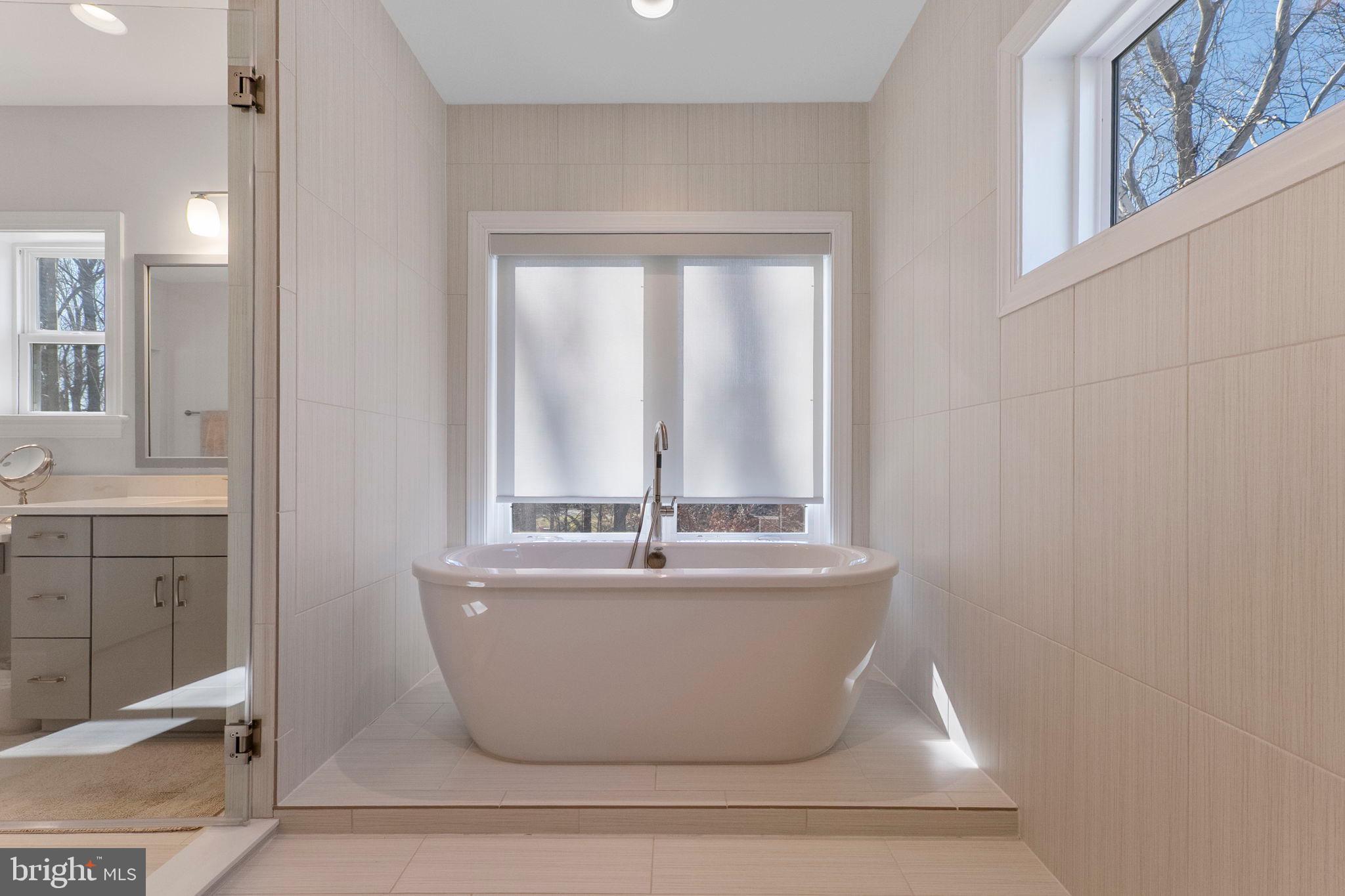 11760 Glen Mill Road Potomac, MD 20854 - Photo 30 of 64 Serene spa-like retreat with natural light.