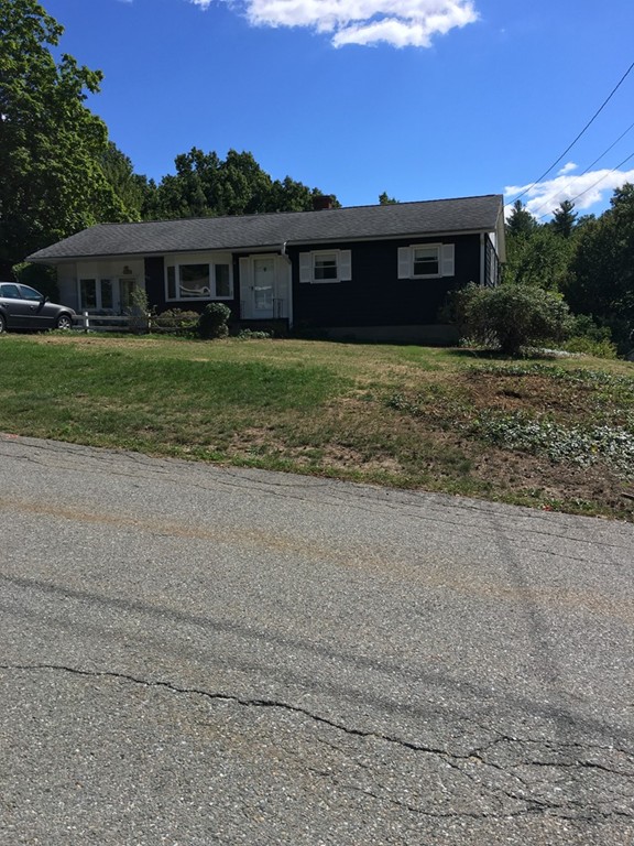 207 Rolling Acres Road Lunenburg, MA 01462 - Photo 3 of 11 Gallery Image 3