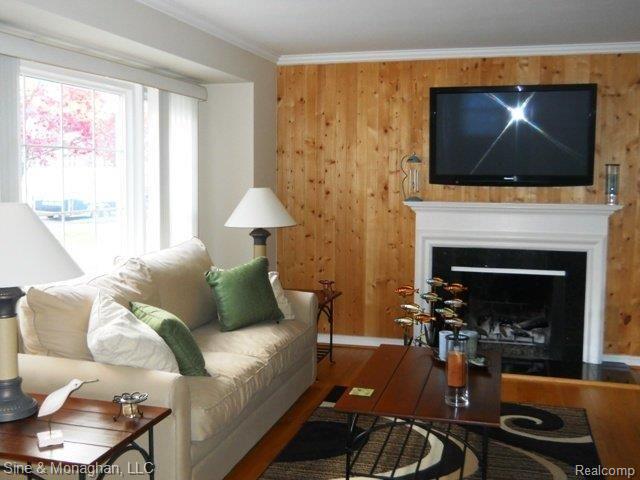 351 Kerby Road Grosse Pointe, MI 48236 - Photo 5 of 26 DSCN0029.JPG