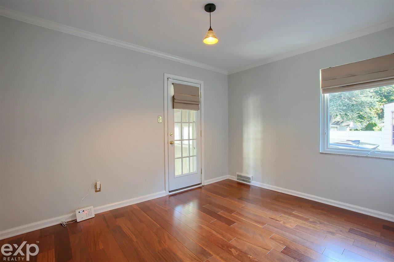 1208 Vernier Road Grosse Pointe Woods, MI 48236 - Photo 17 of 26