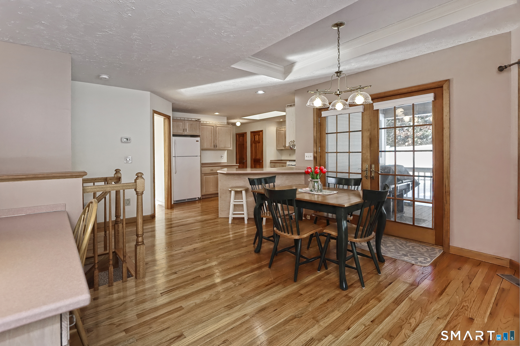 95 Ash Drive Hamden, CT 06518 - Photo 6 of 37 Diniing in Kitchen with Breakfast Bar & Den/ Office