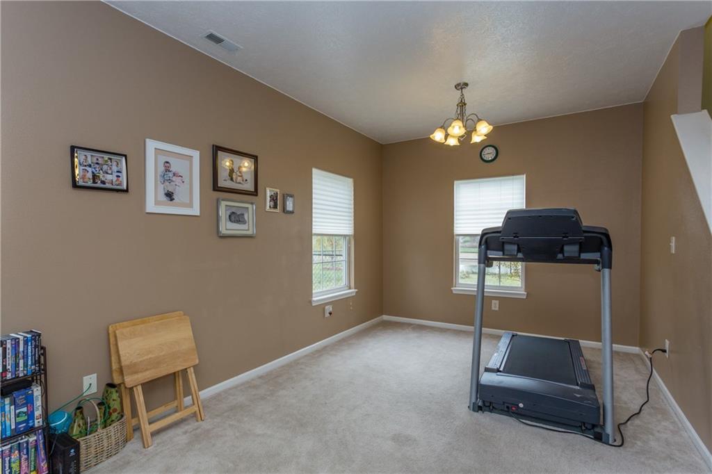 180 Rambling Road Greenfield, IN 46140 - Photo 5 of 19