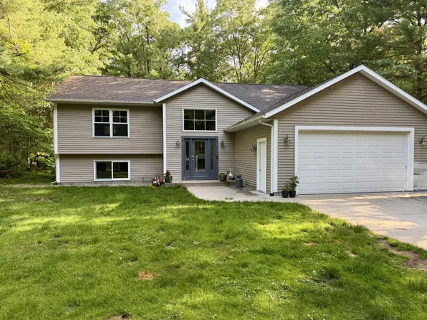 $409,900 | 2034 Camp Ridge, Twin Lake, MI 49457