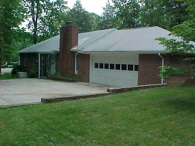 930 Ridgeway Avenue Signal Mountain, TN 37377 - Photo 2 of 9 Additional Photo