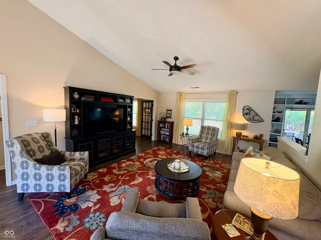 $334,900 | 7356 Oakview Drive, Avon, IN 46123