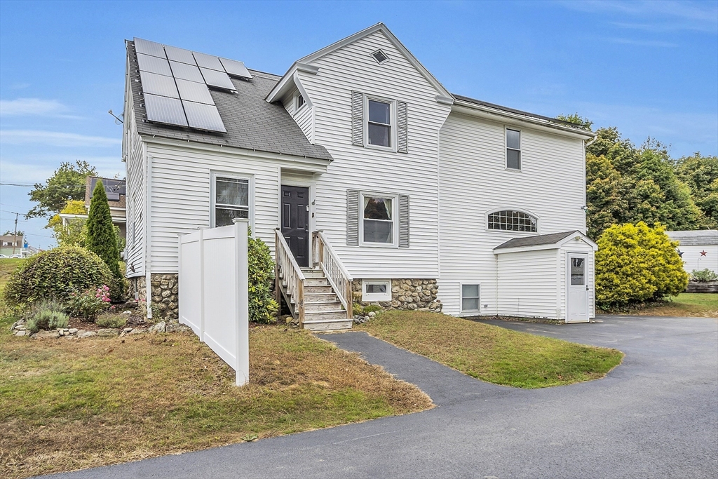 31 Maple Avenue Rutland, MA 01543 - Photo 1 of 40