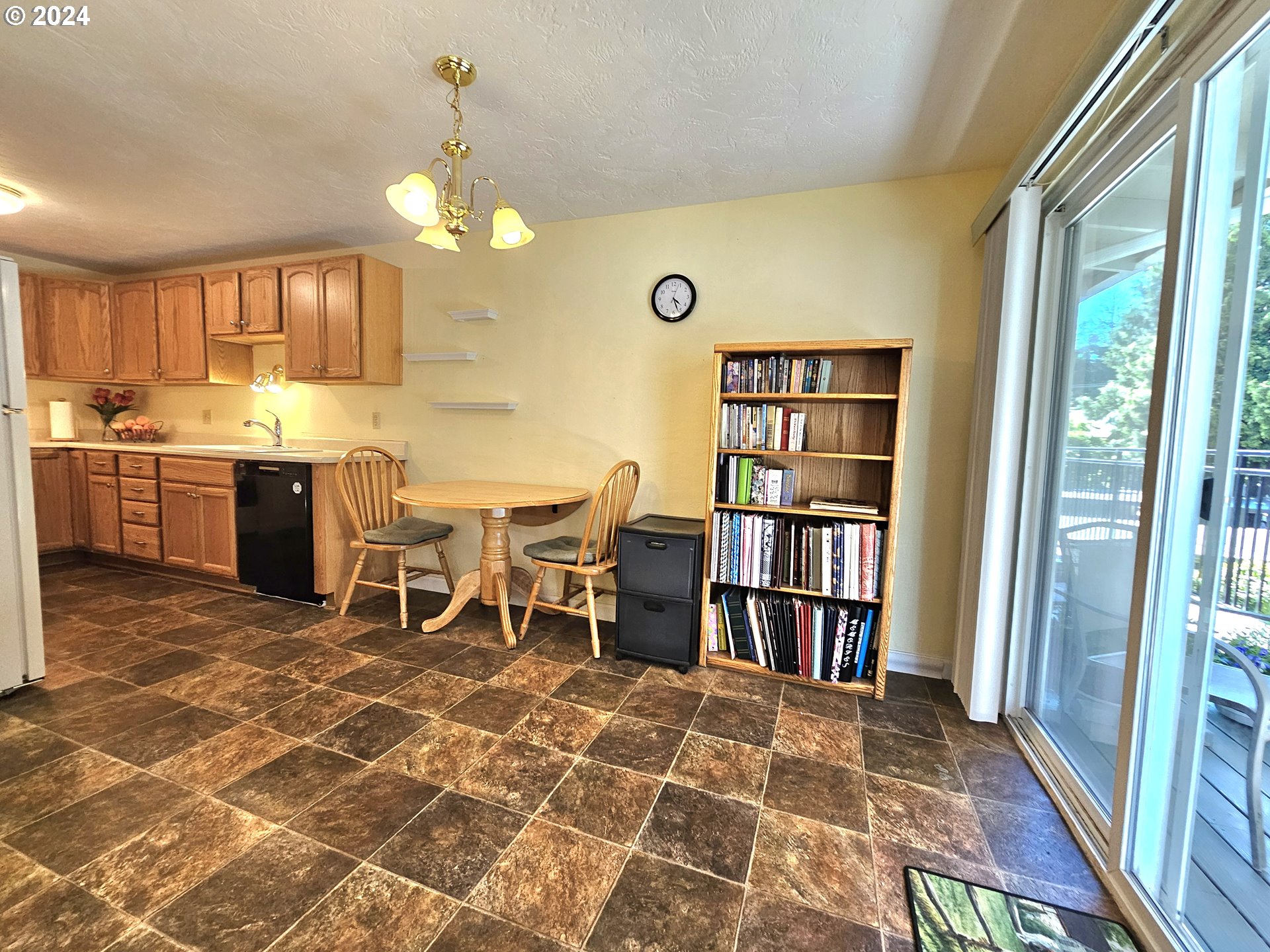 599 Coburg Road, Unit 7A Eugene, OR 97401 - Photo 17 of 38 Gallery Image 17