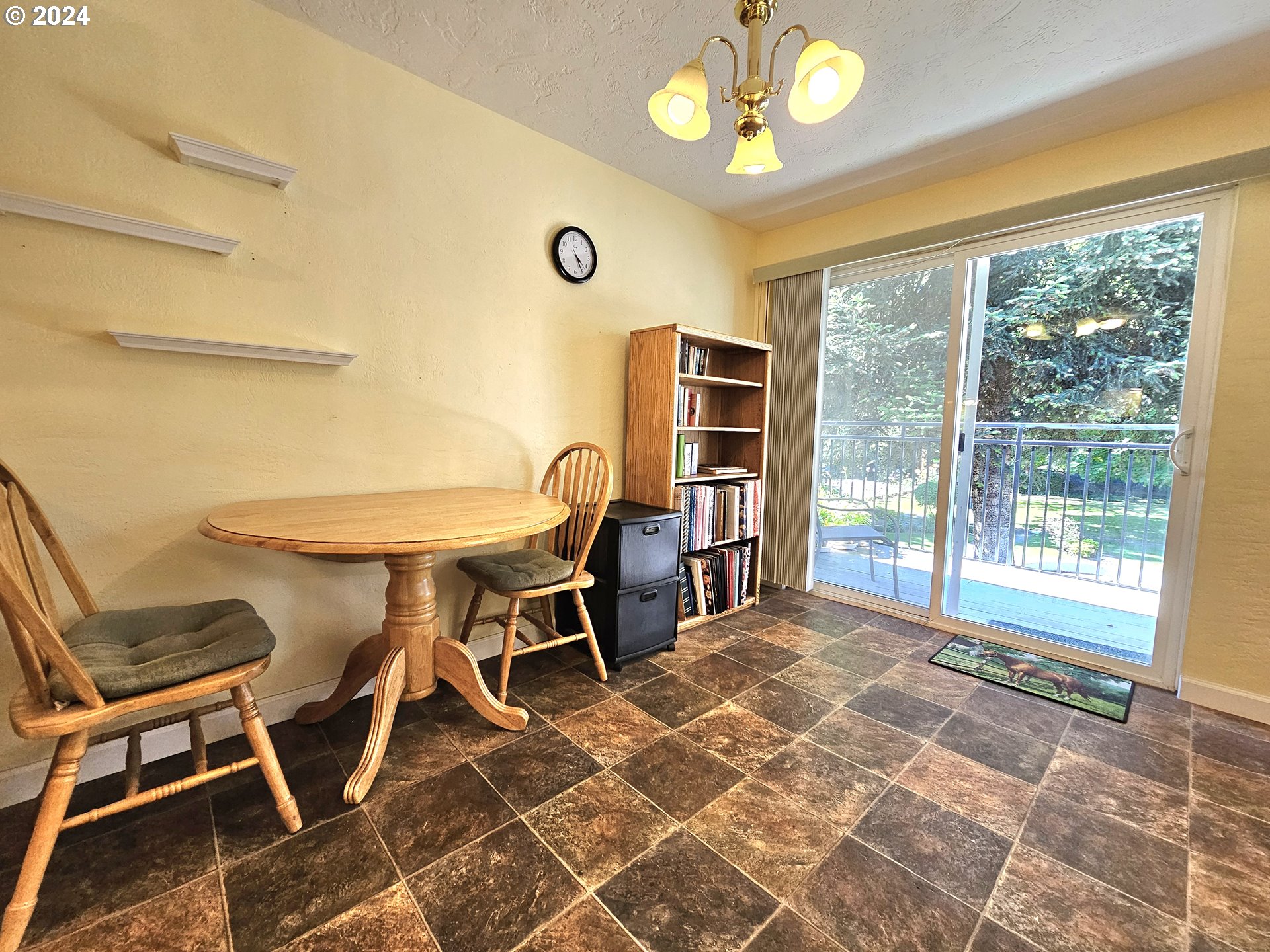 599 Coburg Road, Unit 7A Eugene, OR 97401 - Photo 18 of 38 Gallery Image 18
