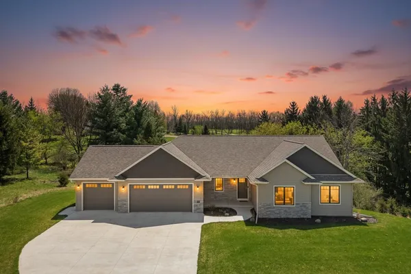 $609,900 | 309 Drumlin Loop, Ripon, WI 54971