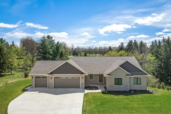 $609,900 | 309 Drumlin Loop, Ripon, WI 54971