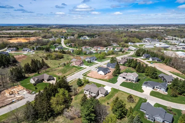$609,900 | 309 Drumlin Loop, Ripon, WI 54971