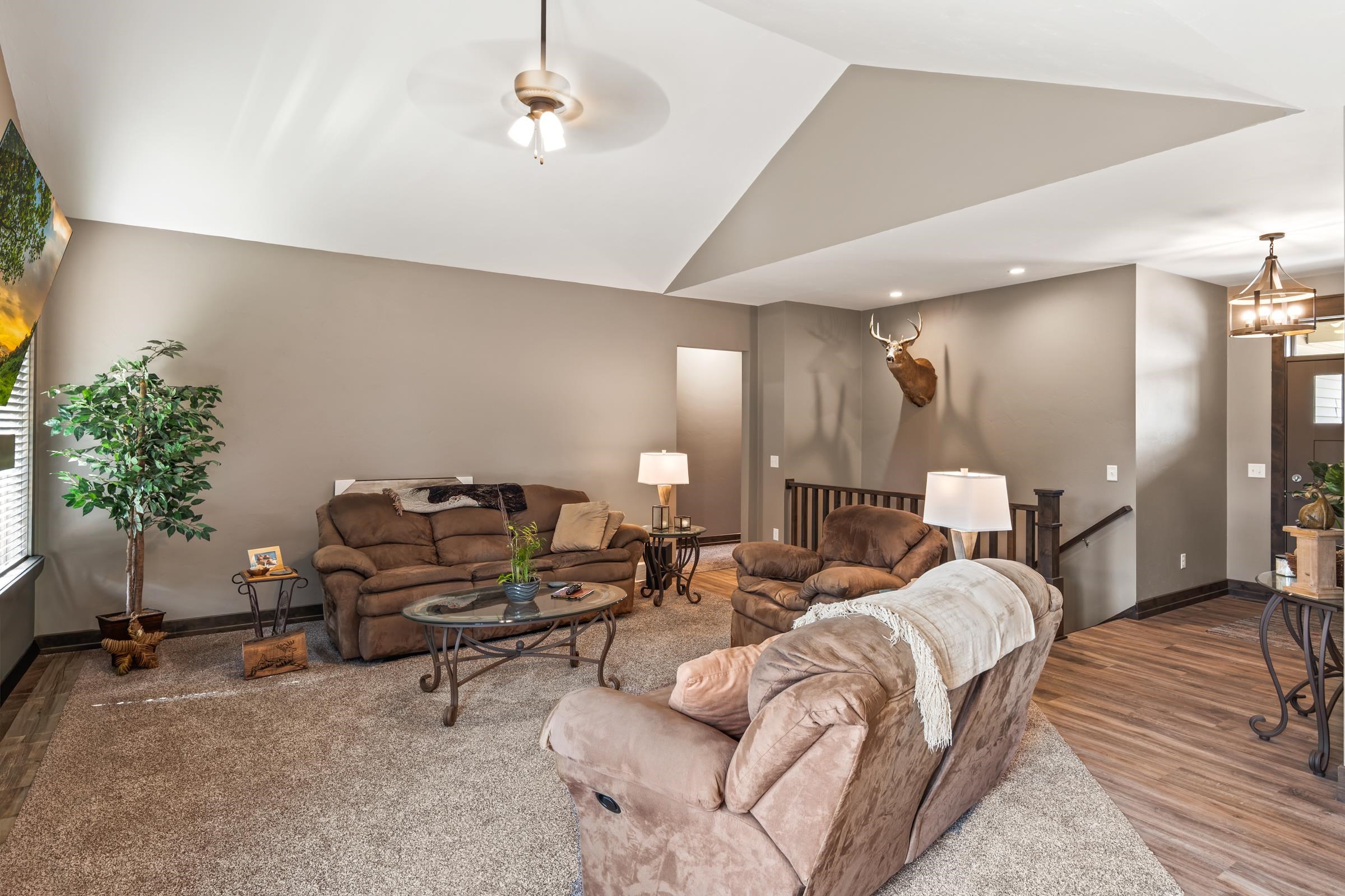 309 Drumlin Loop Ripon, WI 54971 - Photo 9 of 64