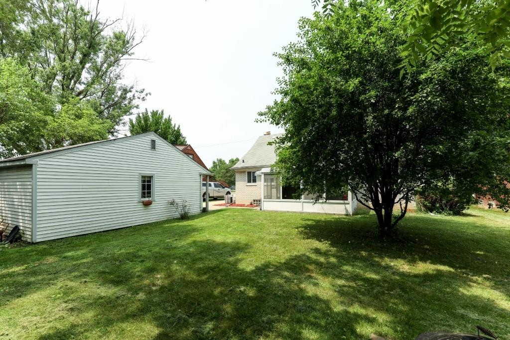 27231 Five Mile Road Redford, MI 48239 - Photo 15 of 16 Photo 15