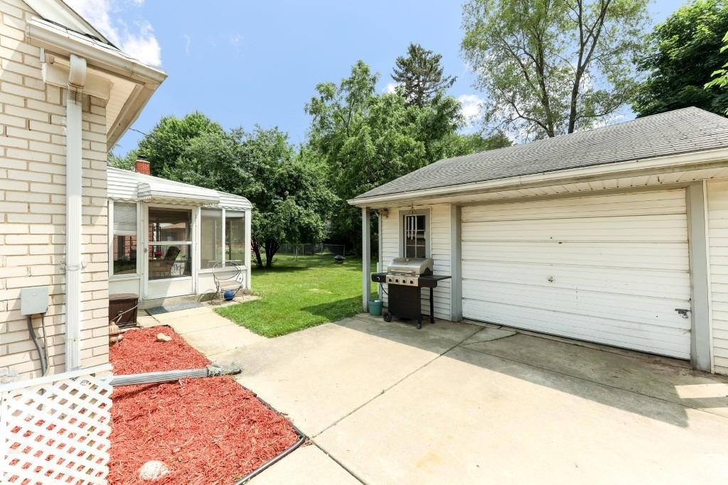 27231 Five Mile Road Redford, MI 48239 - Photo 16 of 16 Photo 16
