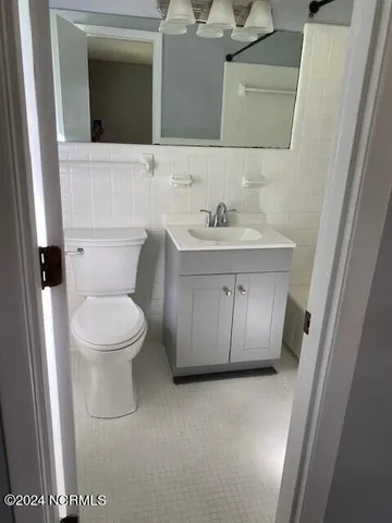 $2,000 | 3223 Chalmers Drive, Wilmington, NC 28409