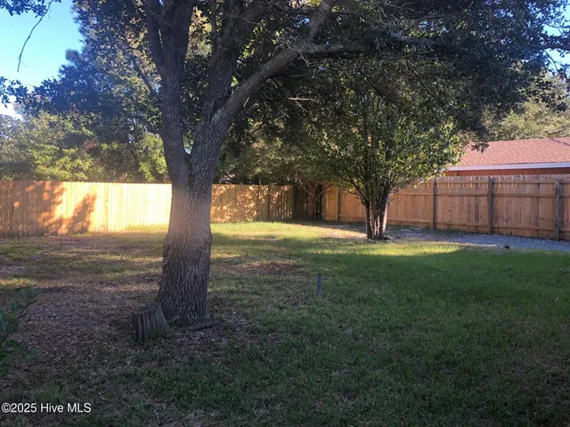 $2,000 | 3223 Chalmers Drive, Wilmington, NC 28409