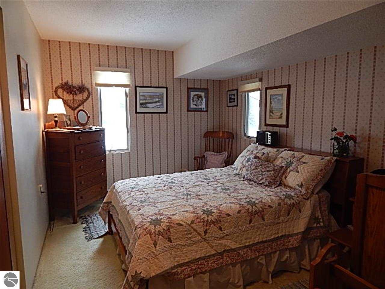 780 South Stony Point Road Suttons Bay, MI 49682 - Photo 26 of 47 1830995-25.JPG