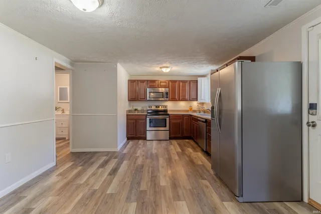 $184,900 | 424 East Oak Street, Boonville, IN 47601