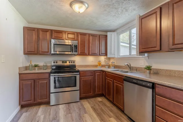 $184,900 | 424 East Oak Street, Boonville, IN 47601