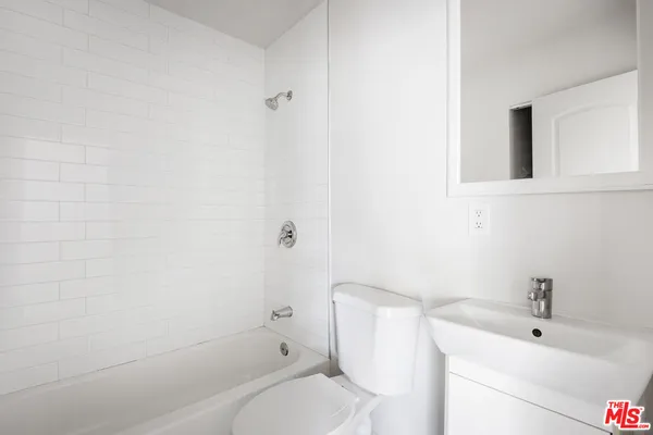 $3,995 | 1562 Attridge Avenue, Los Angeles, CA 90063