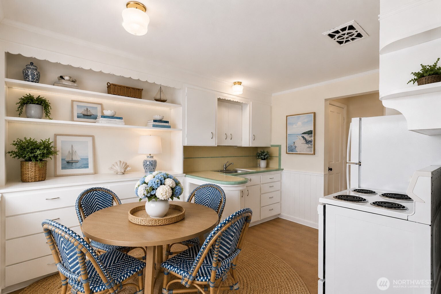 3604 Beach Drive Southwest Seattle, WA 98116 - Photo 12 of 37